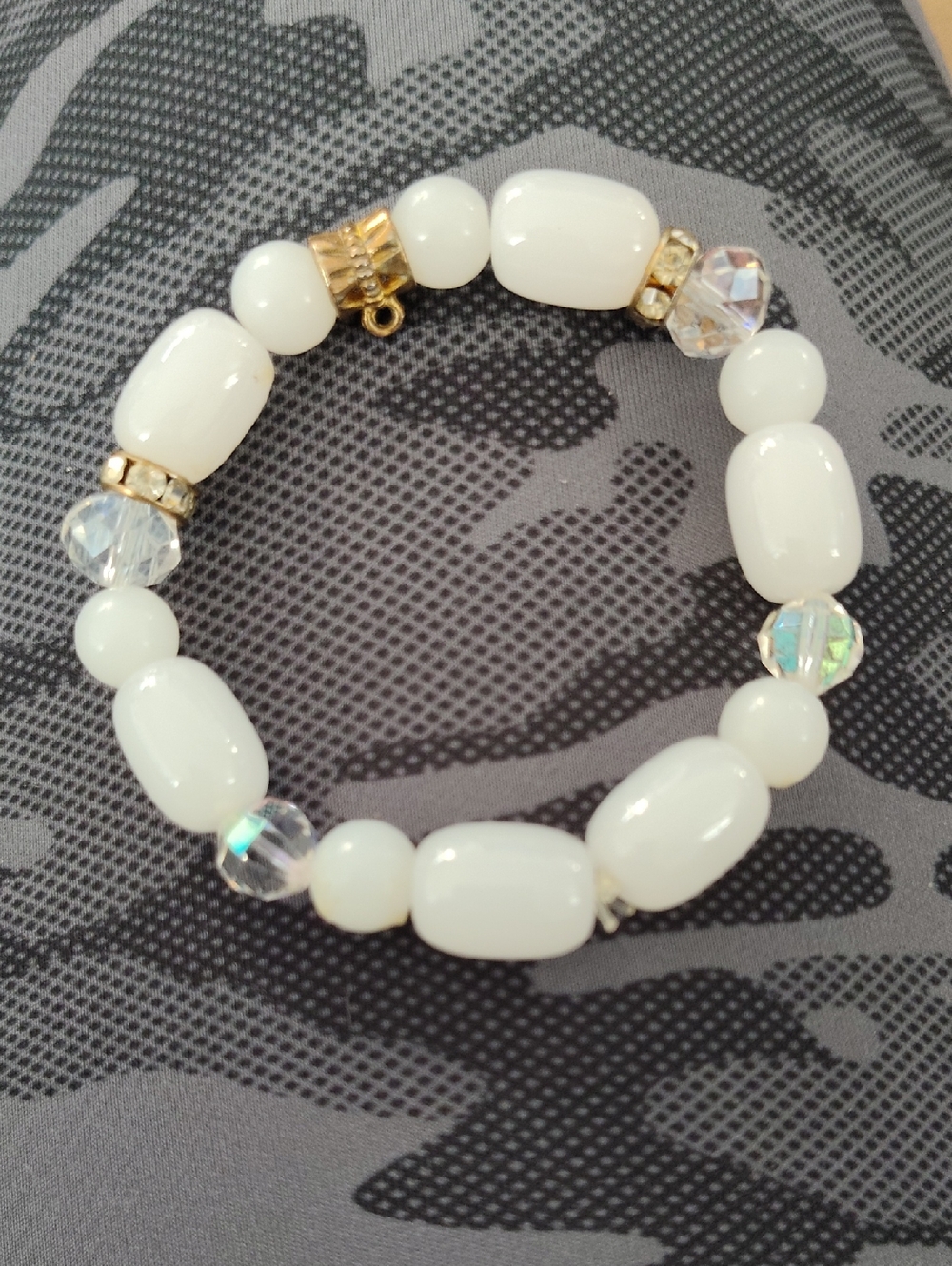 White Beaded Stretch Bracelet with Gold Accents and Crystal Beads